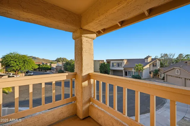 $949,000 | 1709 East Gelding Drive, Phoenix, AZ 85022