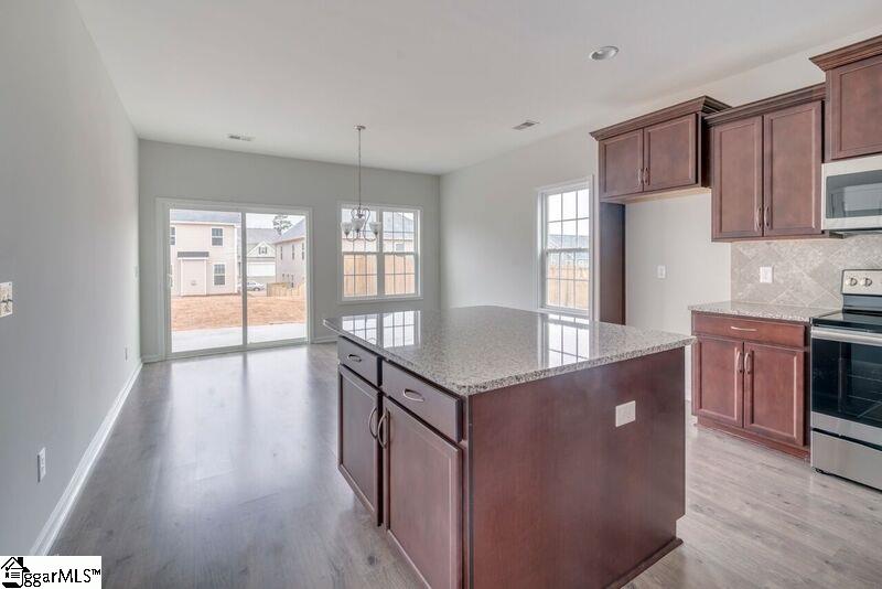 24 Howards End Court Simpsonville, SC 29681 - Photo 4 of 12 Gallery Image 4