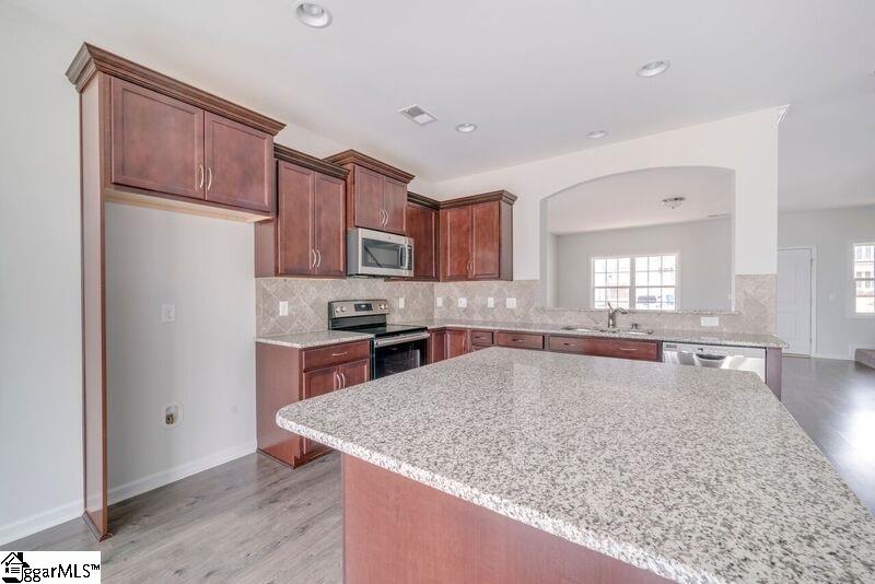 24 Howards End Court Simpsonville, SC 29681 - Photo 6 of 12 Gallery Image 6