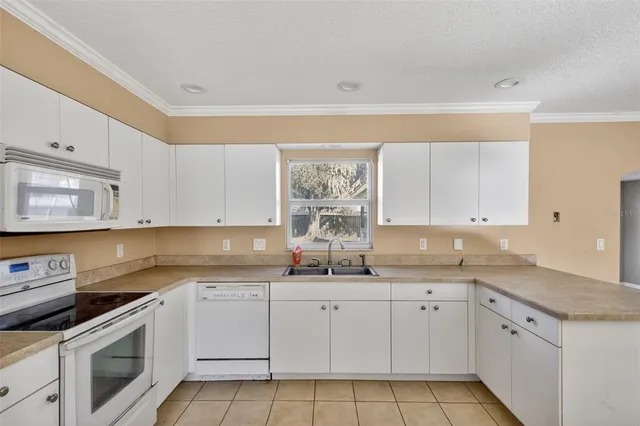 $299,990 | 2509 Willow Oak Drive, Edgewater, FL 32141