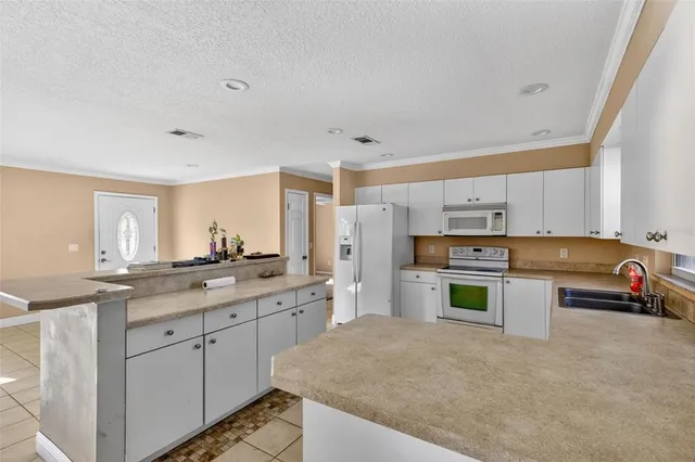 $299,990 | 2509 Willow Oak Drive, Edgewater, FL 32141