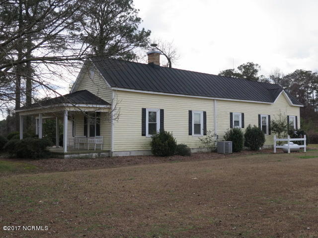 1324 Panhandle Road Faison, NC 28341 - Photo 3 of 19 IMG_1986