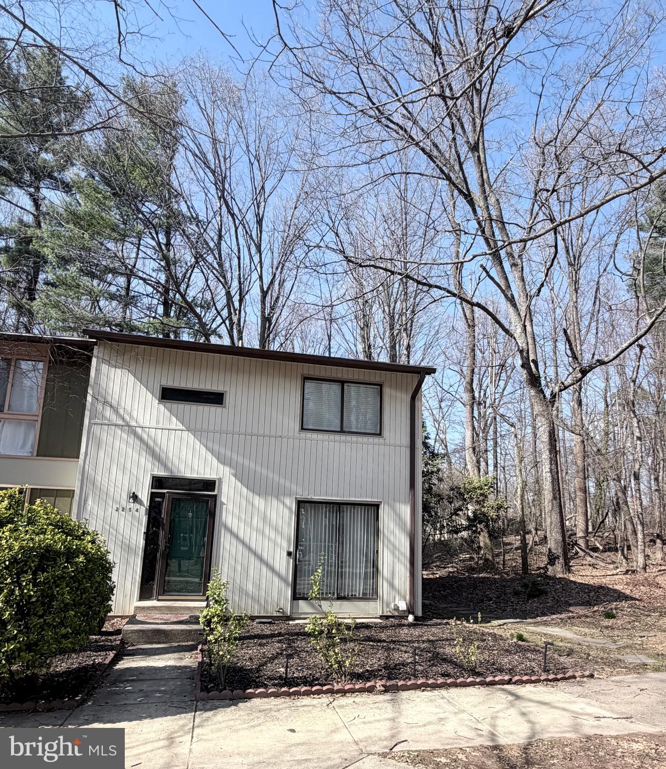 2254 Covent Gardens Court Reston, VA 20191 - Photo 2 of 28