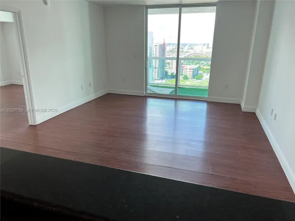 $2,900 | 1800 North Bayshore Drive, Unit 3904, Miami, FL 33132