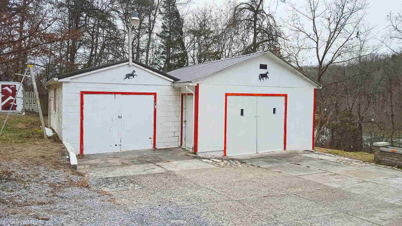 1122 Jennelle Road Blacksburg, VA 24060 - Photo 5 of 14 Gallery Image 5