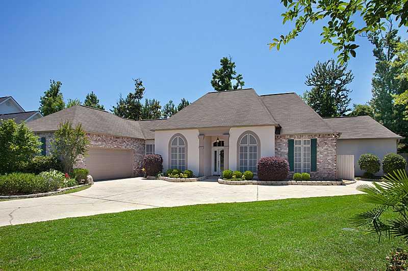1156 Rue Chinon Mandeville, LA 70471 - Photo 1 of 25 Gallery Image 1