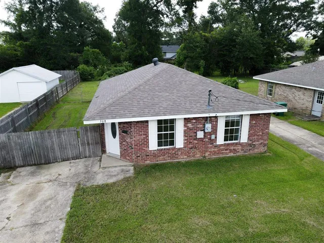 $124,500 | 308 Coffee Street, Dequincy, LA 70633