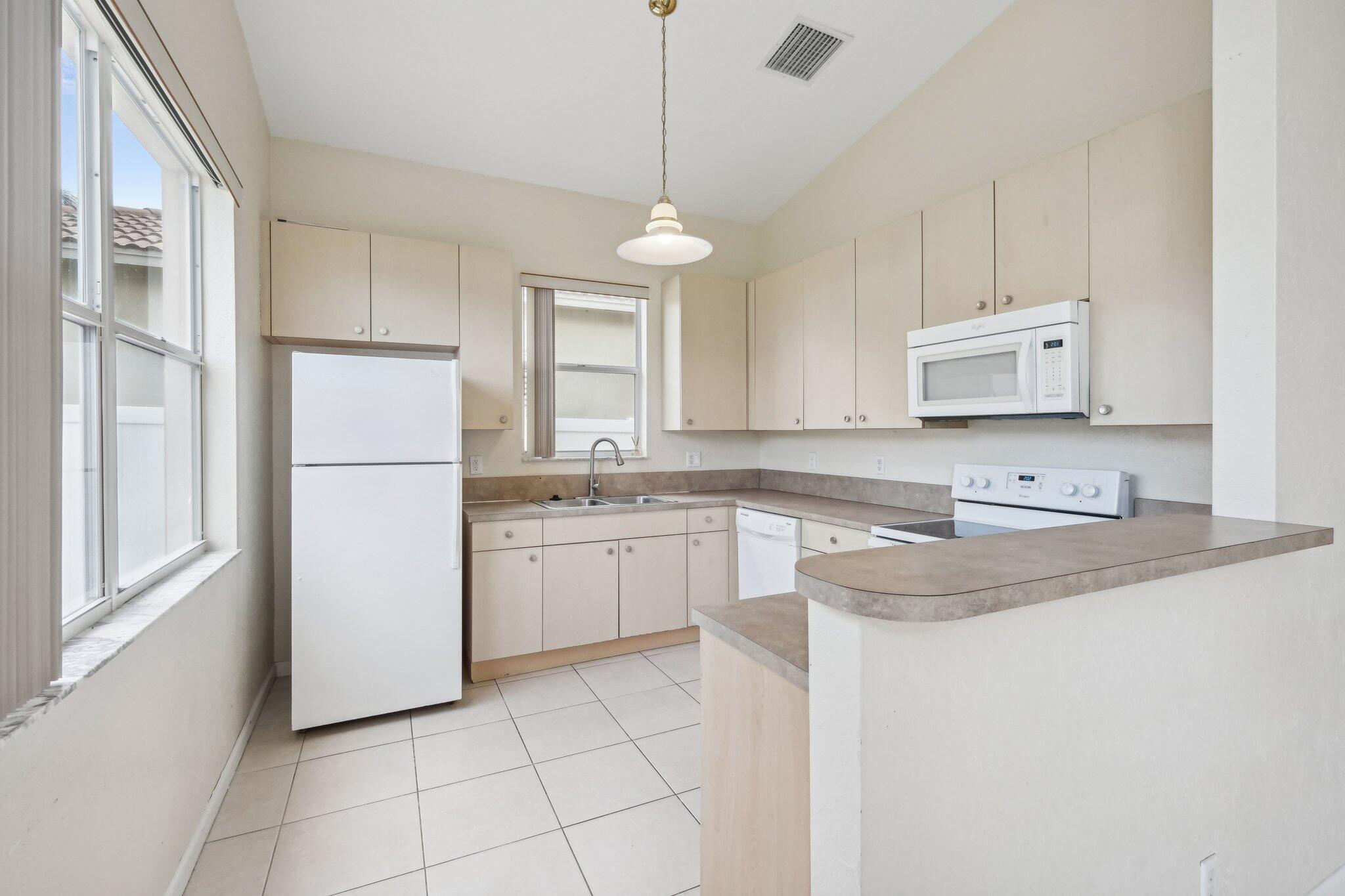 5540 Spanish River Road Fort Pierce, FL 34951 - Photo 11 of 36 Spanish River Rd-010