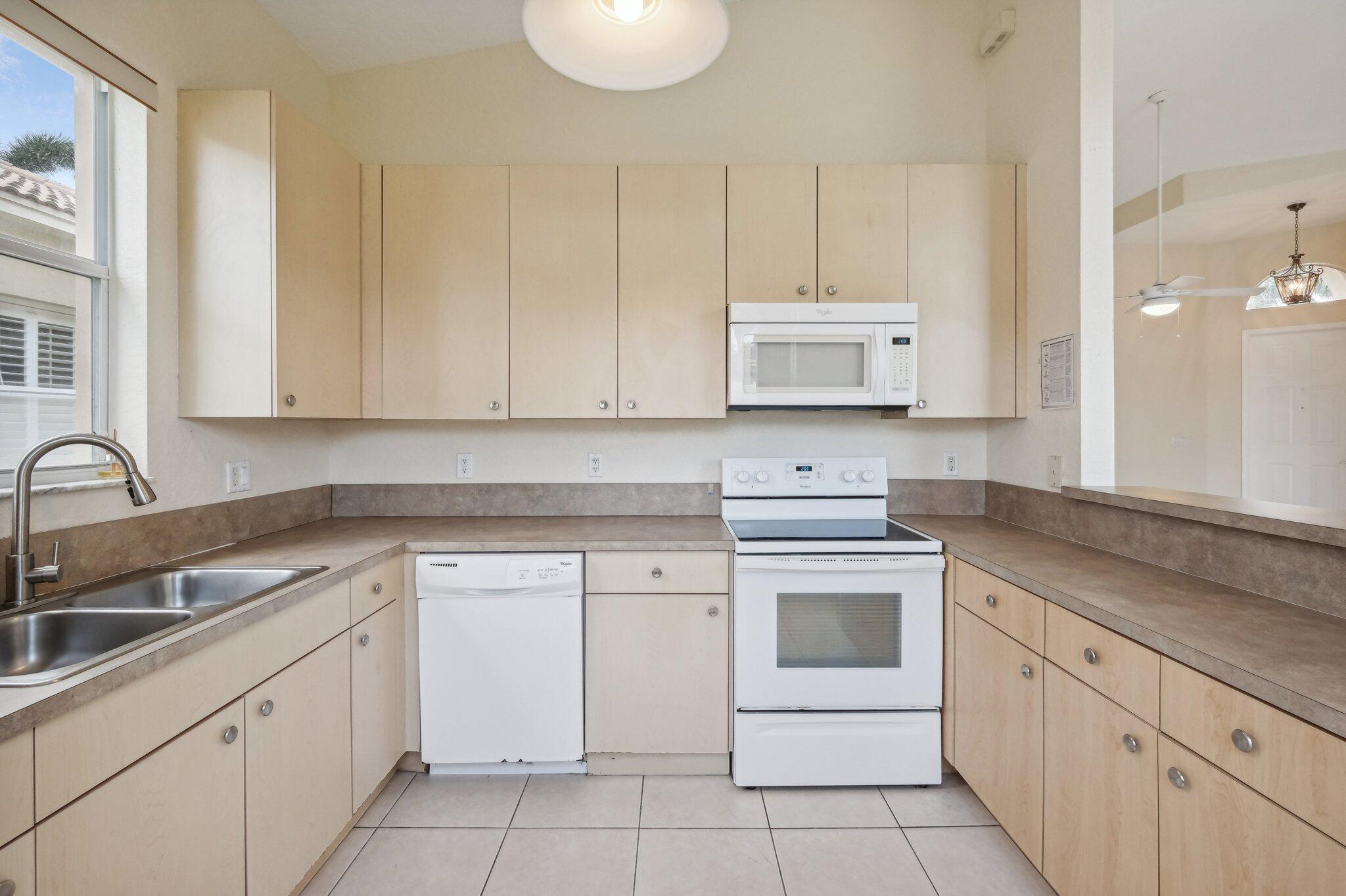 5540 Spanish River Road Fort Pierce, FL 34951 - Photo 12 of 36 Spanish River Rd-011