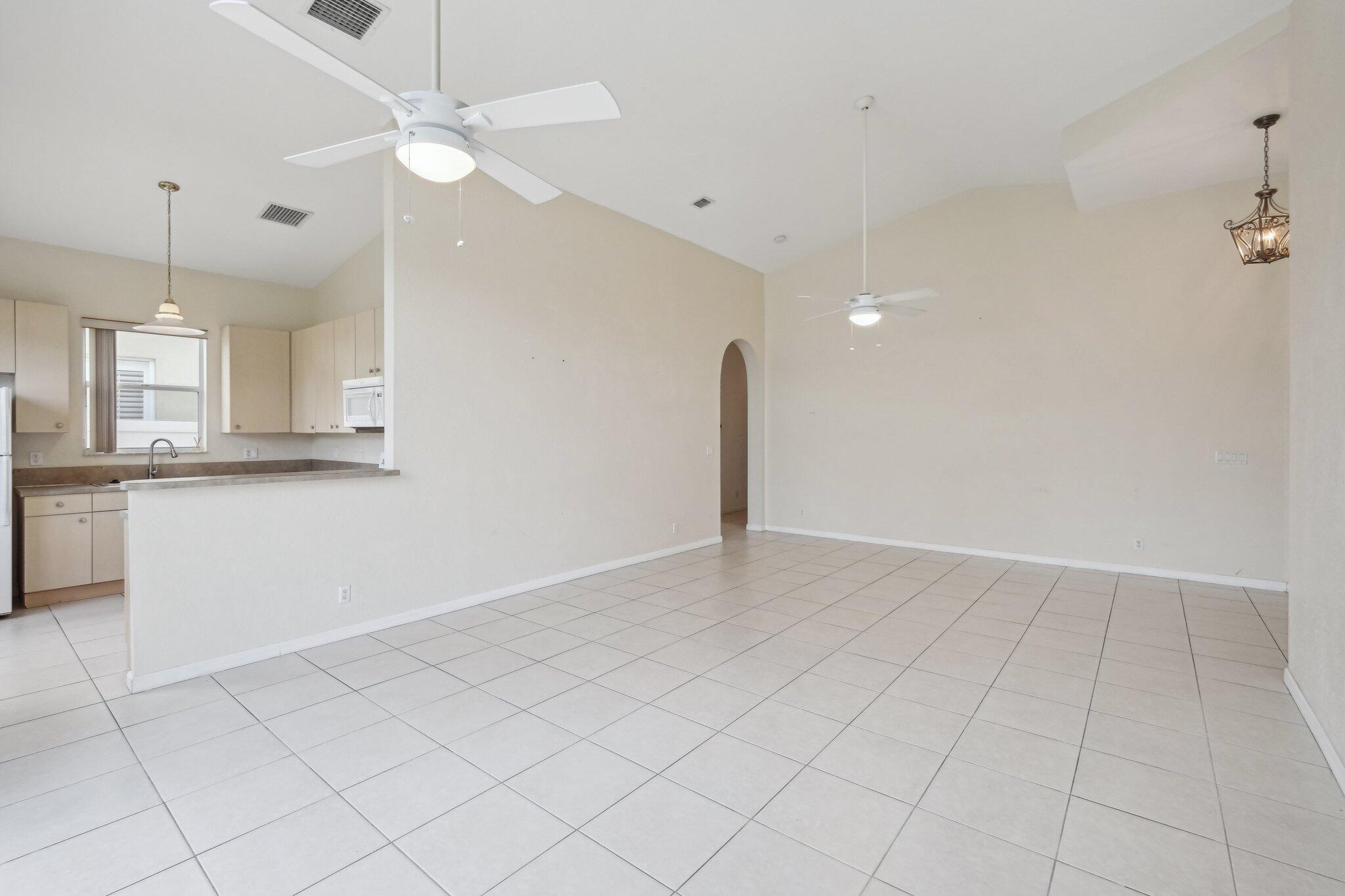 5540 Spanish River Road Fort Pierce, FL 34951 - Photo 7 of 36 Spanish River Rd-006