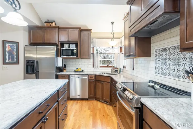 $689,000 | 1602 Mauvering Court, Manchester, MO 63021