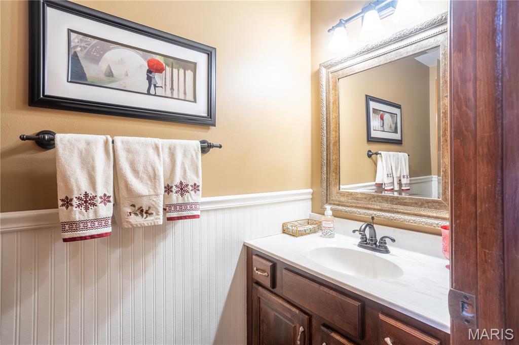 1602 Mauvering Court Manchester, MO 63021 - Photo 10 of 39