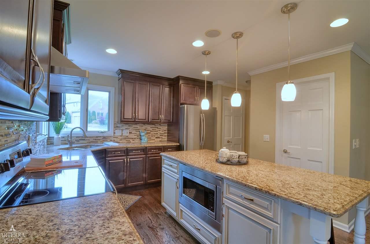 3927 White Tail Drive Rochester, MI 48306 - Photo 19 of 34 31331357-30.JPG