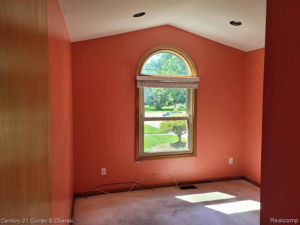 30744 South Gibraltar Road Rockwood, MI 48173 - Photo 18 of 22