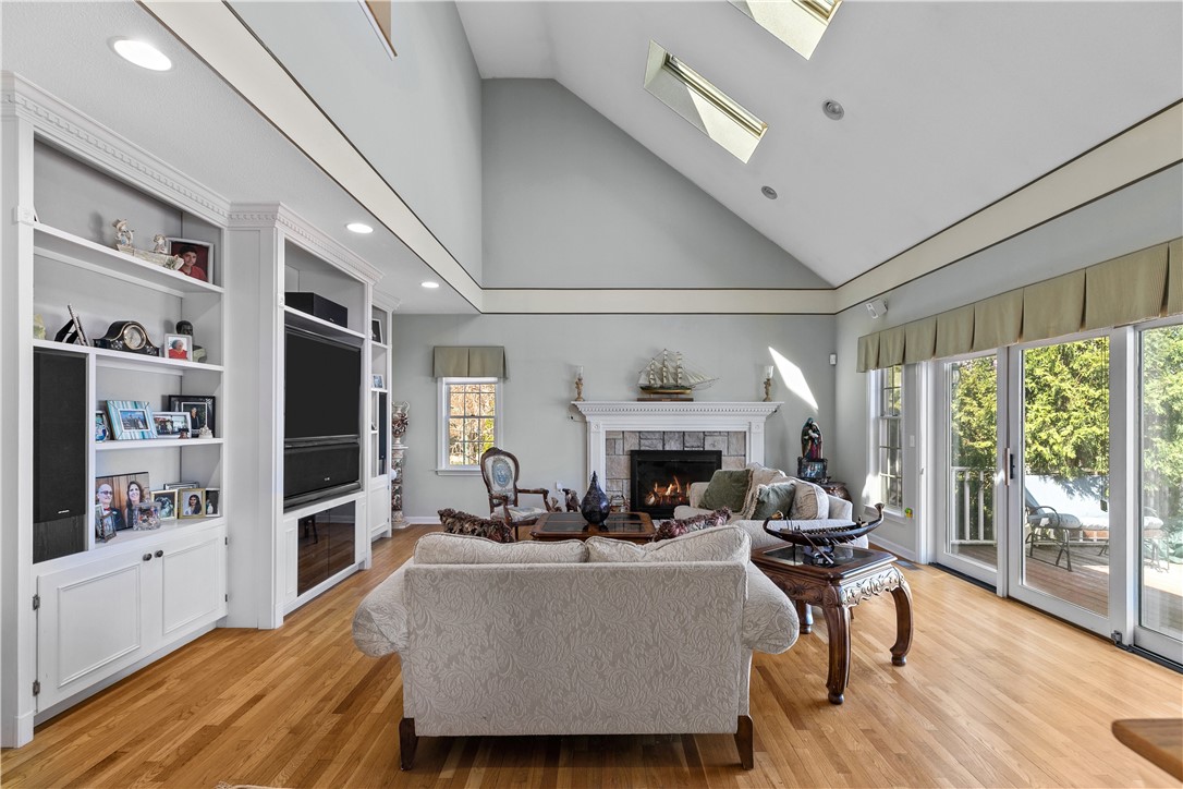 6 Rader Court Portsmouth, RI 02871 - Photo 16 of 47 Gallery Image 16