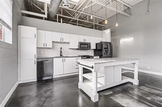 $359,000 | 5200 Peachtree Road, Unit 2101, Atlanta, GA 30341