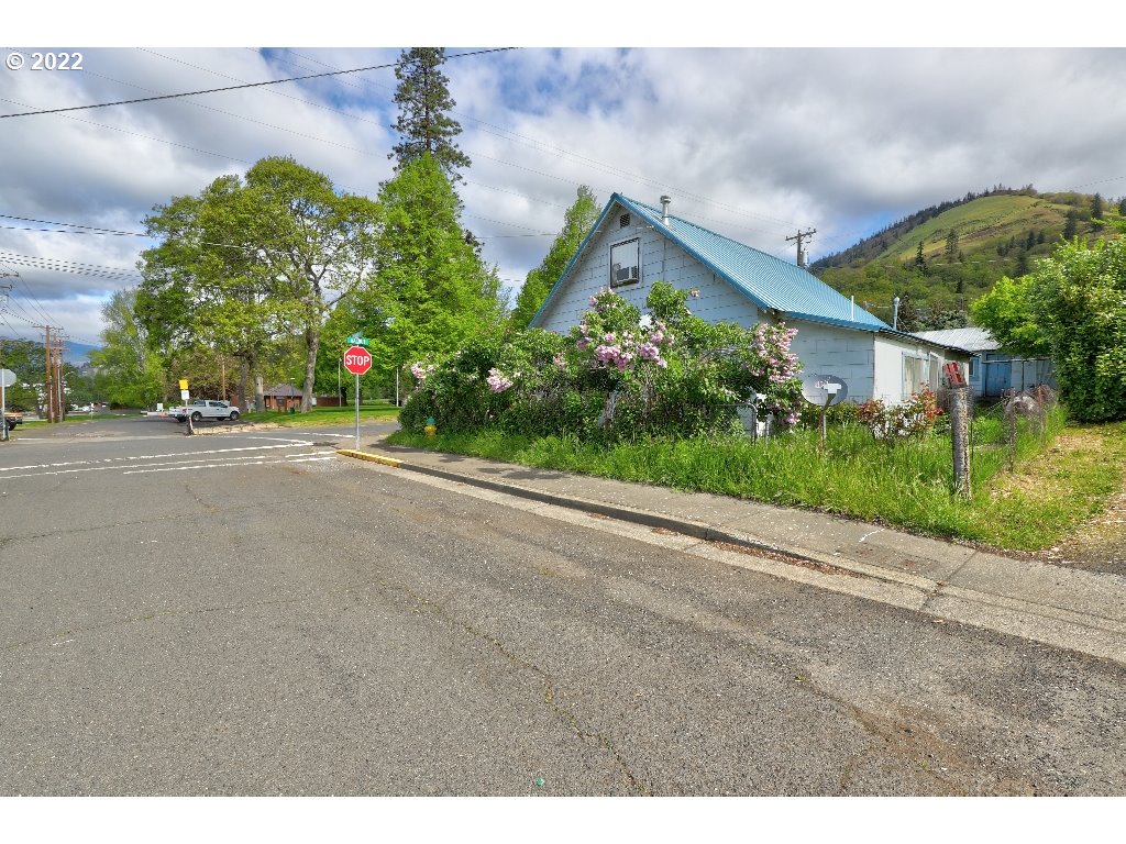 204 Walnut Street Bingen, WA 98605 - Photo 21 of 21