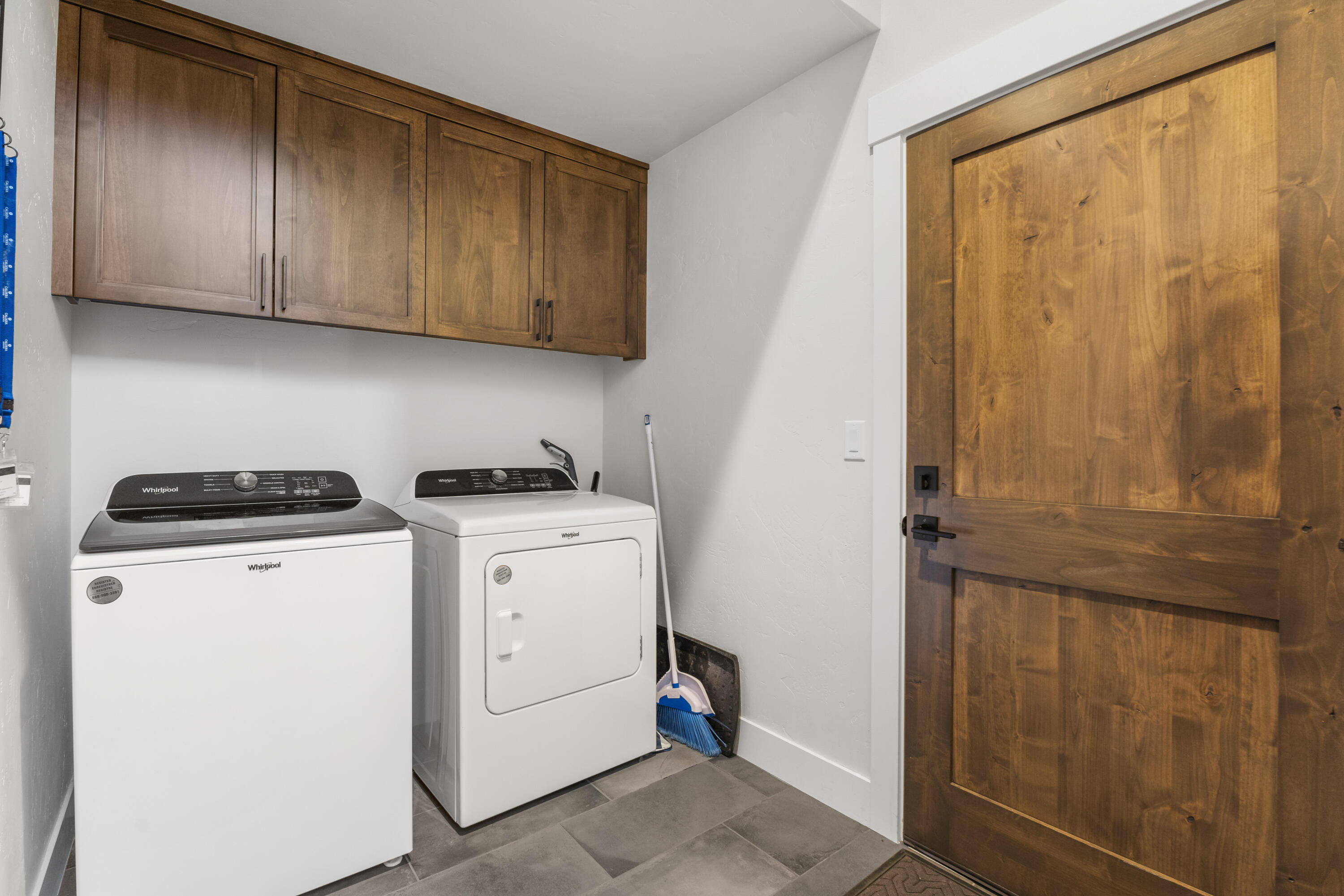 18171 Forestbrook Loop Bend, Unit 9 Bend, OR 97707 - Photo 24 of 41 35-Laundry Room