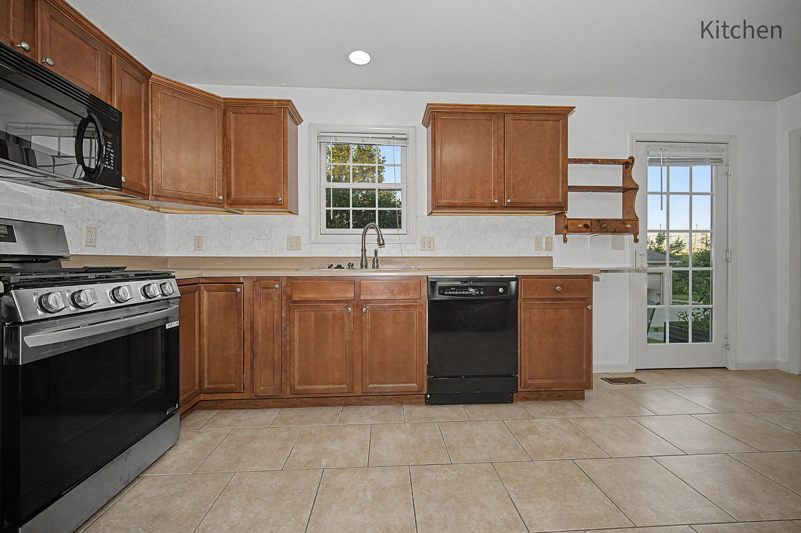 1820 Glenbridge Road Bloomington, IL 61704 - Photo 9 of 42