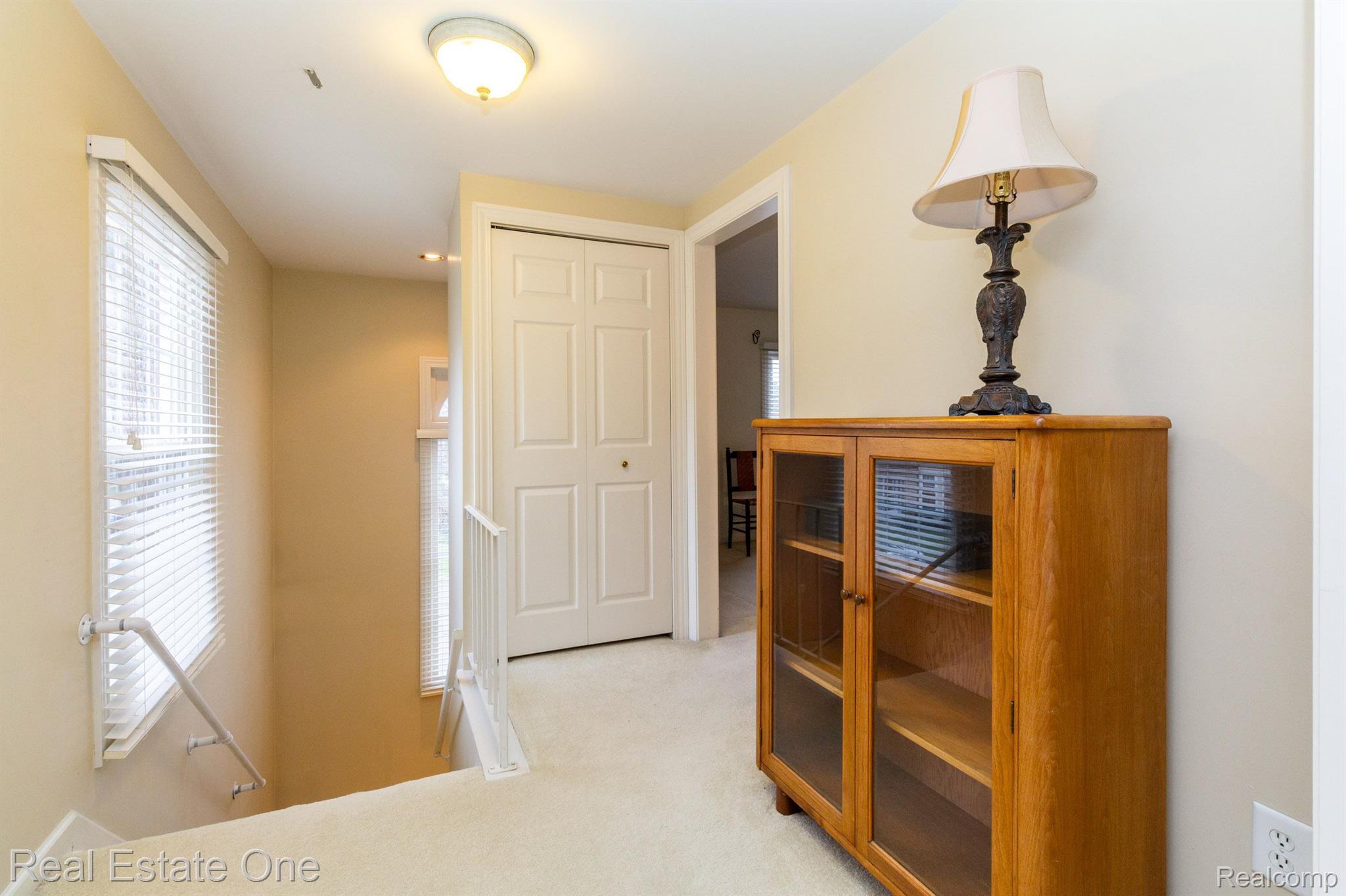 1439 Lantern Lane Rochester, MI 48306 - Photo 15 of 39 Gallery Image 15