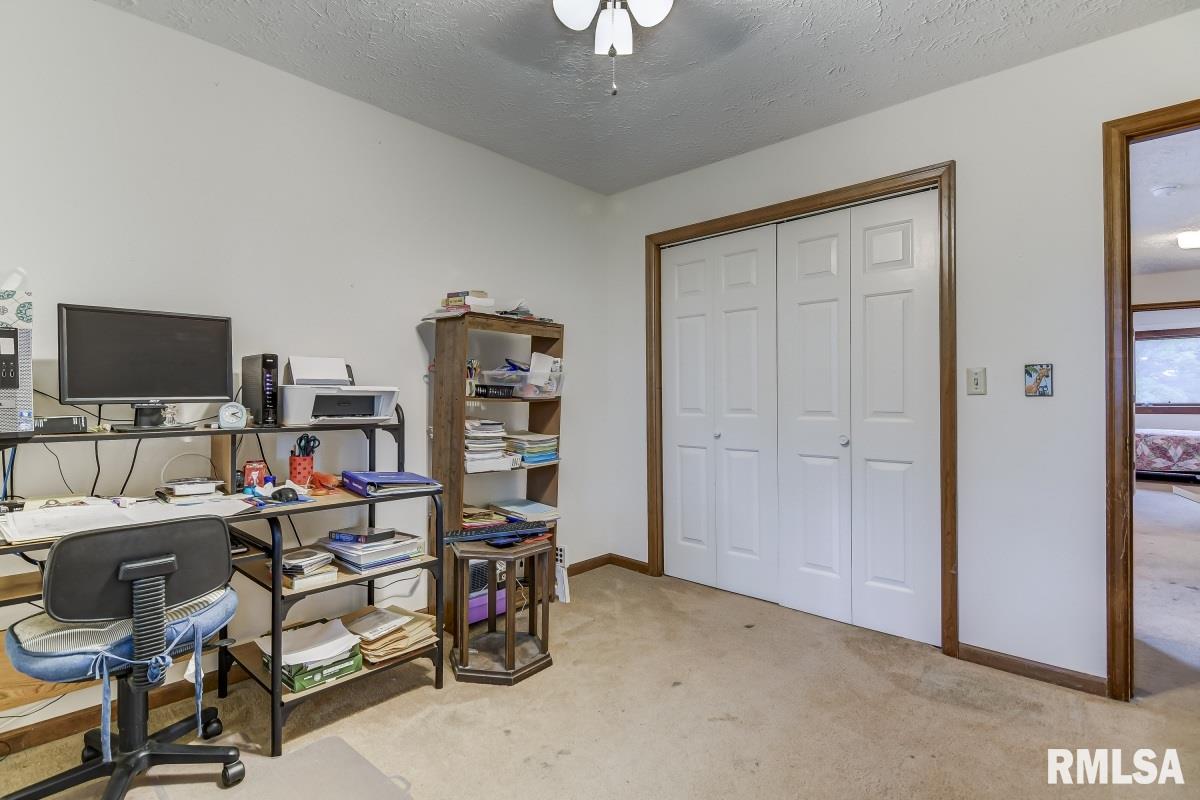 88 Country Place Springfield, IL 62703 - Photo 28 of 39
