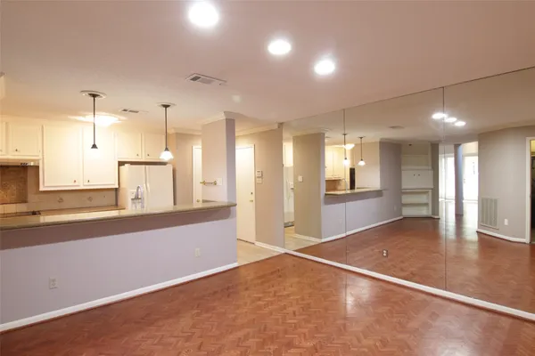$2,750 | 2602 Rice Boulevard, West University Place, TX 77005