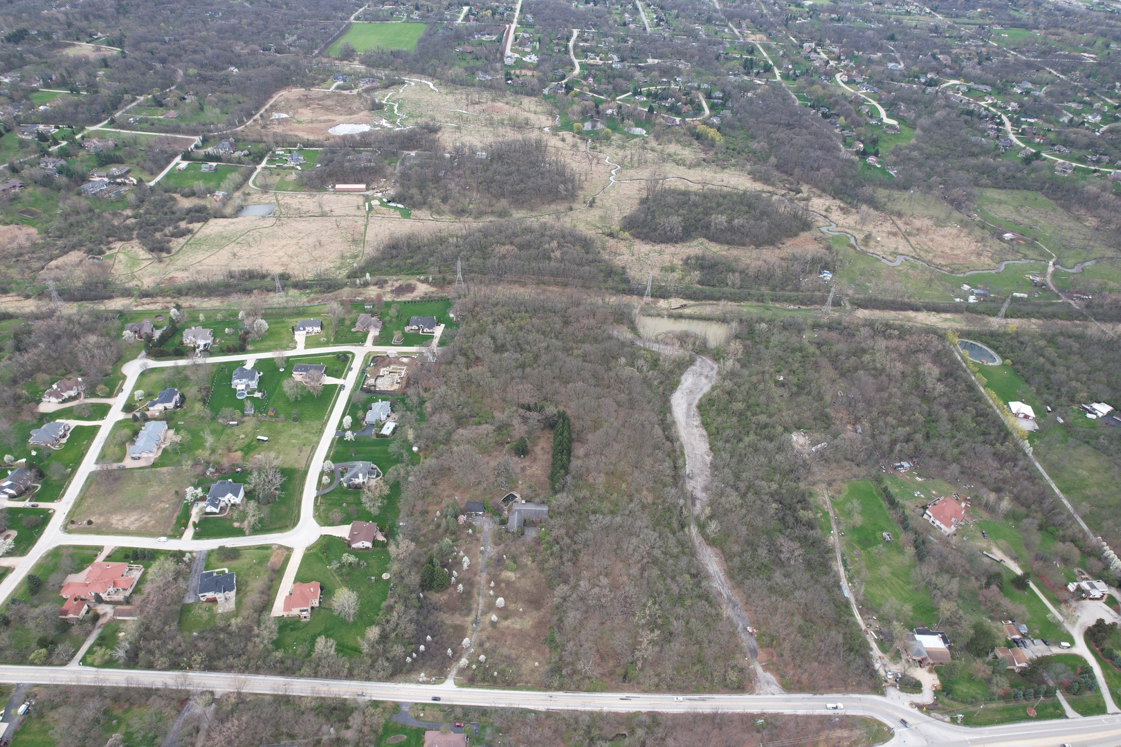 15082 131st Street Lemont, IL 60439 - Photo 3 of 5 a backyard of a house with lots of green space