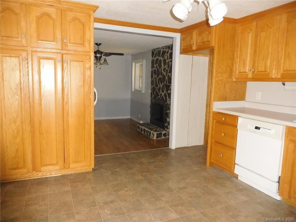 1689 Gilroy Road Iron Station, NC 28080 - Photo 7 of 25 Gallery Image 7