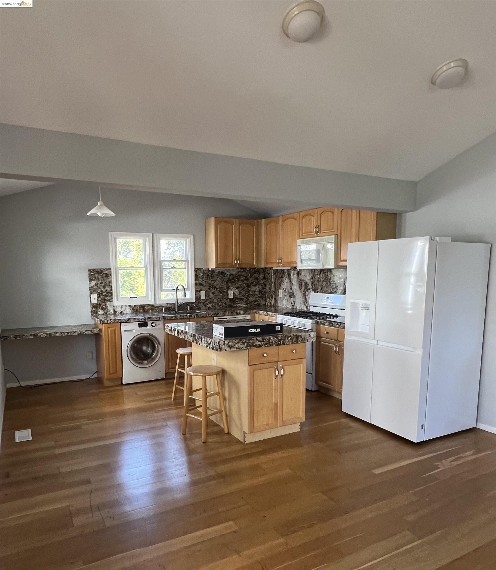 2438 Martin Luther King Jr Way Berkeley, CA 94704 - Photo 2 of 8