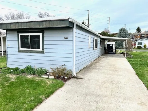 $54,900 | 1420 South E Chickadee Lane, College Place, WA 99324