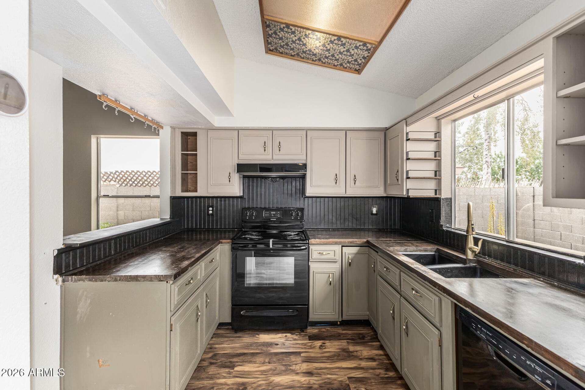 8759 West St John Road Peoria, AZ 85382 - Photo 11 of 27