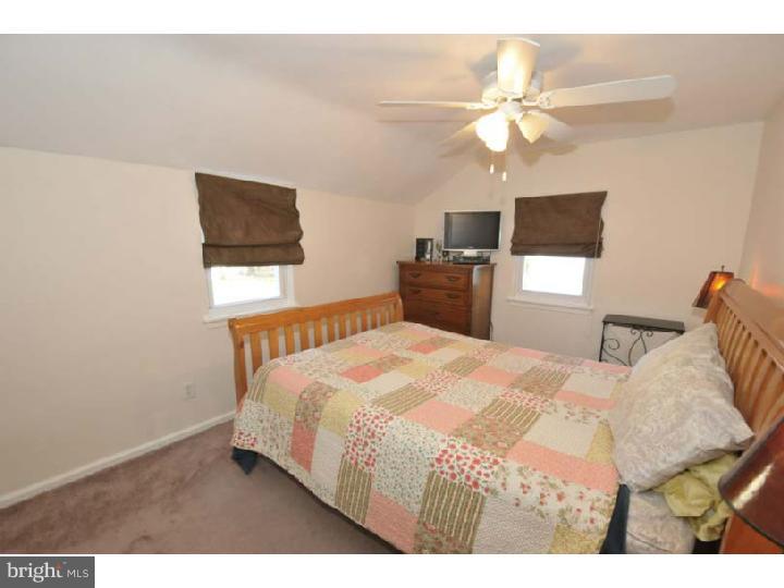 202 Allison Road Oreland, PA 19075 - Photo 9 of 13 Gallery Image 9
