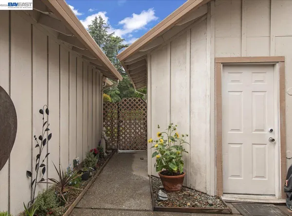 $450,000 | 5894 Land View Drive, Stockton, CA 95219