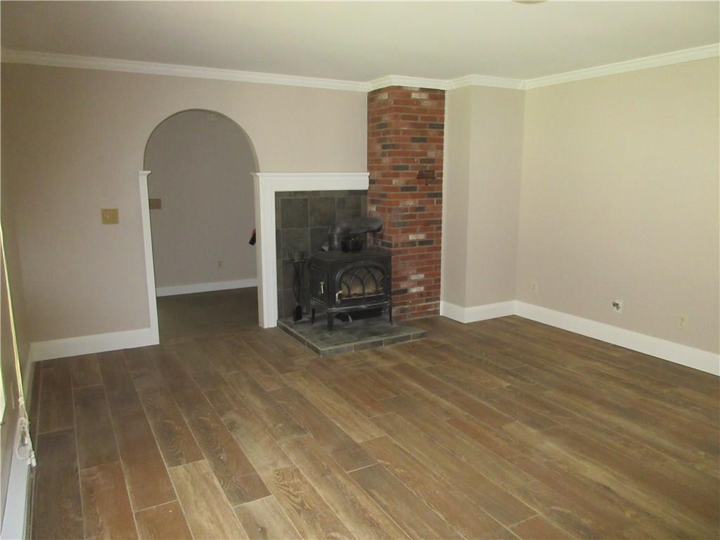 118 Ripley Hill Road Sabattus, ME 04280 - Photo 13 of 35 Living room