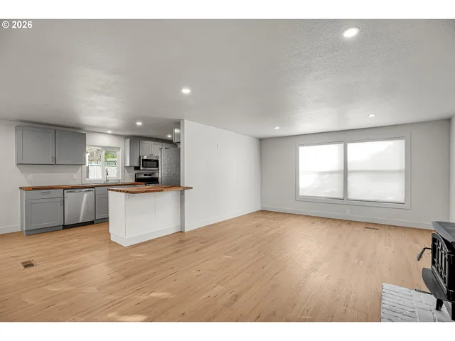 $129,995 | 4400 Southeast Roethe Road, Unit 51, Milwaukie, OR 97267