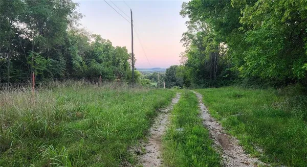 $995,000 | 10902 East 301st Street, Drexel, MO 64742