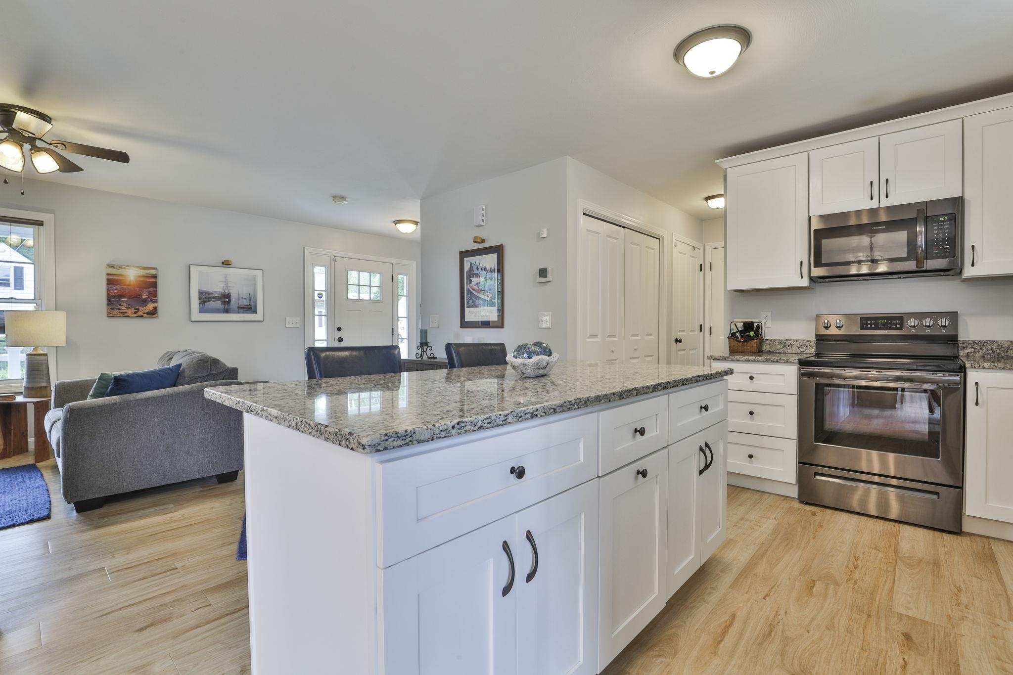 413 Reed Street Manchester, NH 03102 - Photo 13 of 29 Gallery Image 13
