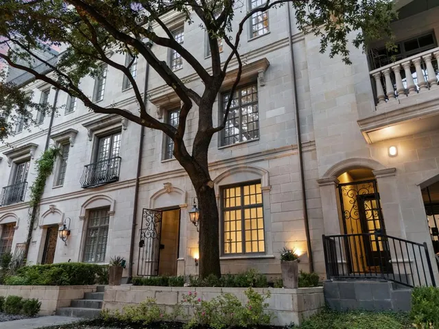 $1,750,000 | 2214 Worthington Street, Dallas, TX 75204