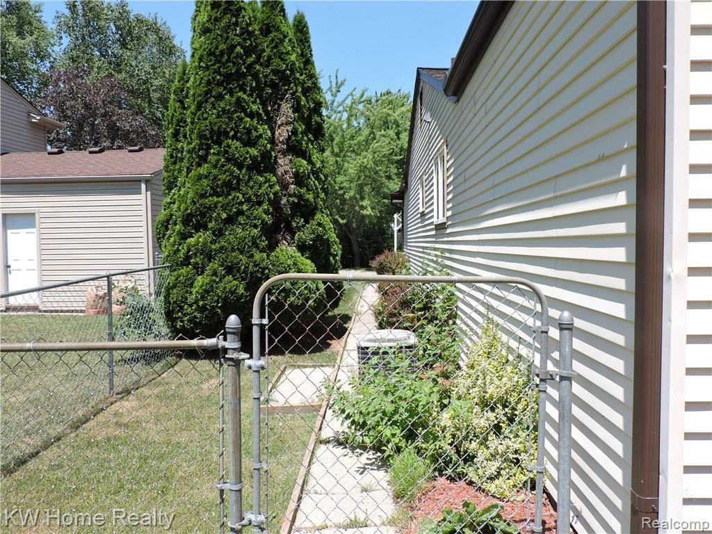 33685 Bostwick Place Farmington Hills, MI 48335 - Photo 29 of 29