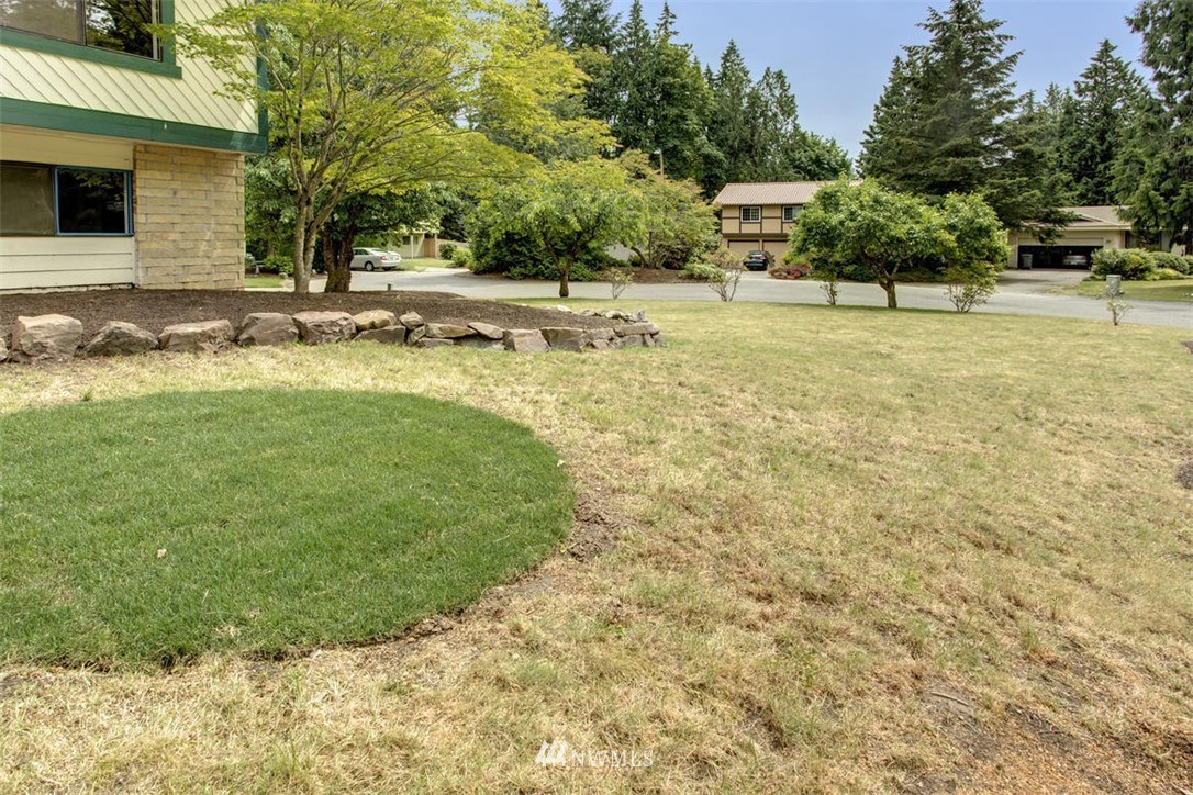 14604 106th Avenue Northeast Bothell, WA 98011 - Photo 3 of 12 Gallery Image 3