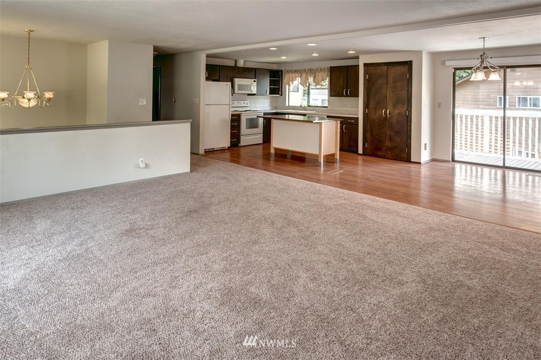 14604 106th Avenue Northeast Bothell, WA 98011 - Photo 6 of 12 Gallery Image 6
