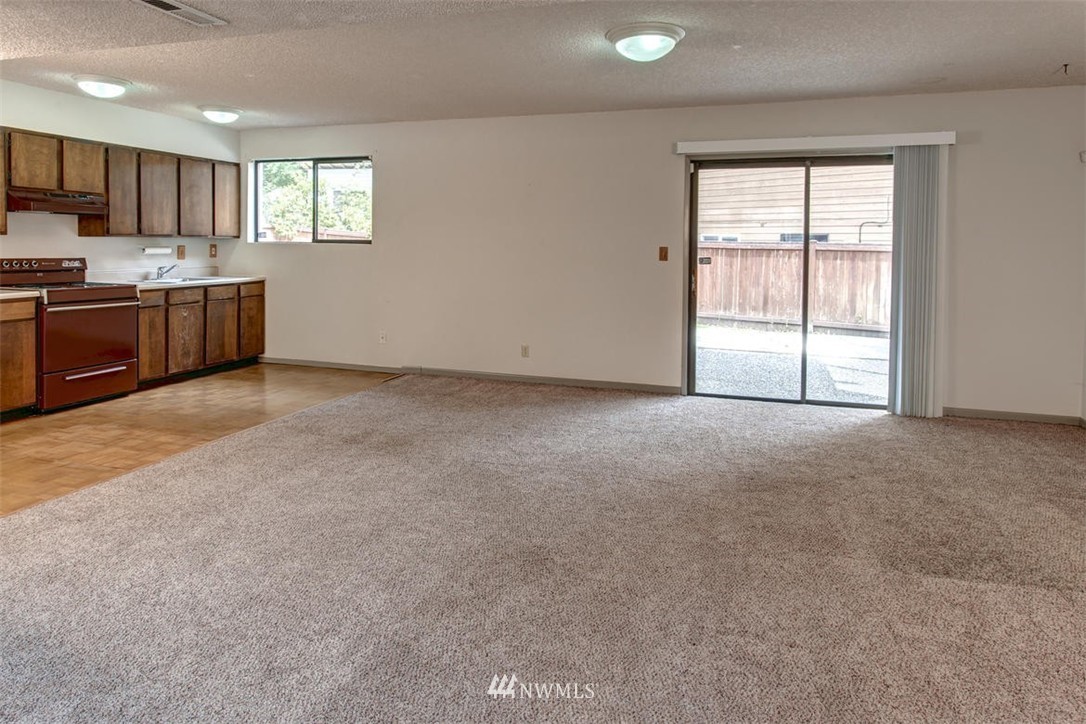 14604 106th Avenue Northeast Bothell, WA 98011 - Photo 10 of 12 Gallery Image 10