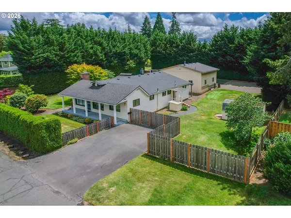$720,000 | 8480 Southeast Hood Street, Clackamas, OR 97015
