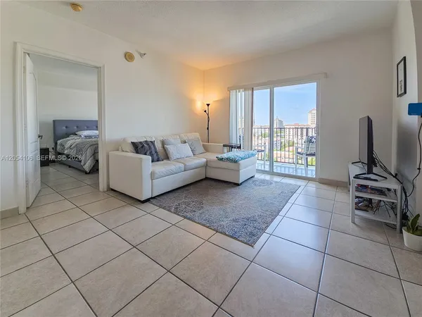 $2,600 | 1627 Southwest 37th Avenue, Unit 802, Miami, FL 33145