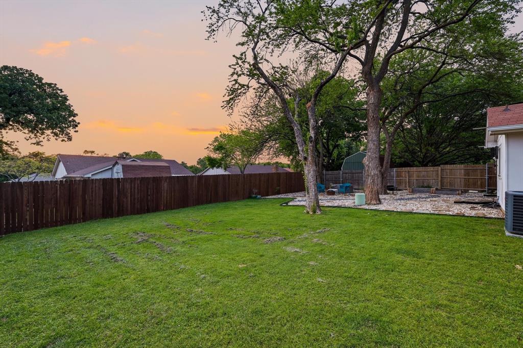2413 Meadow View Bedford, TX 76021 - Photo 34 of 39