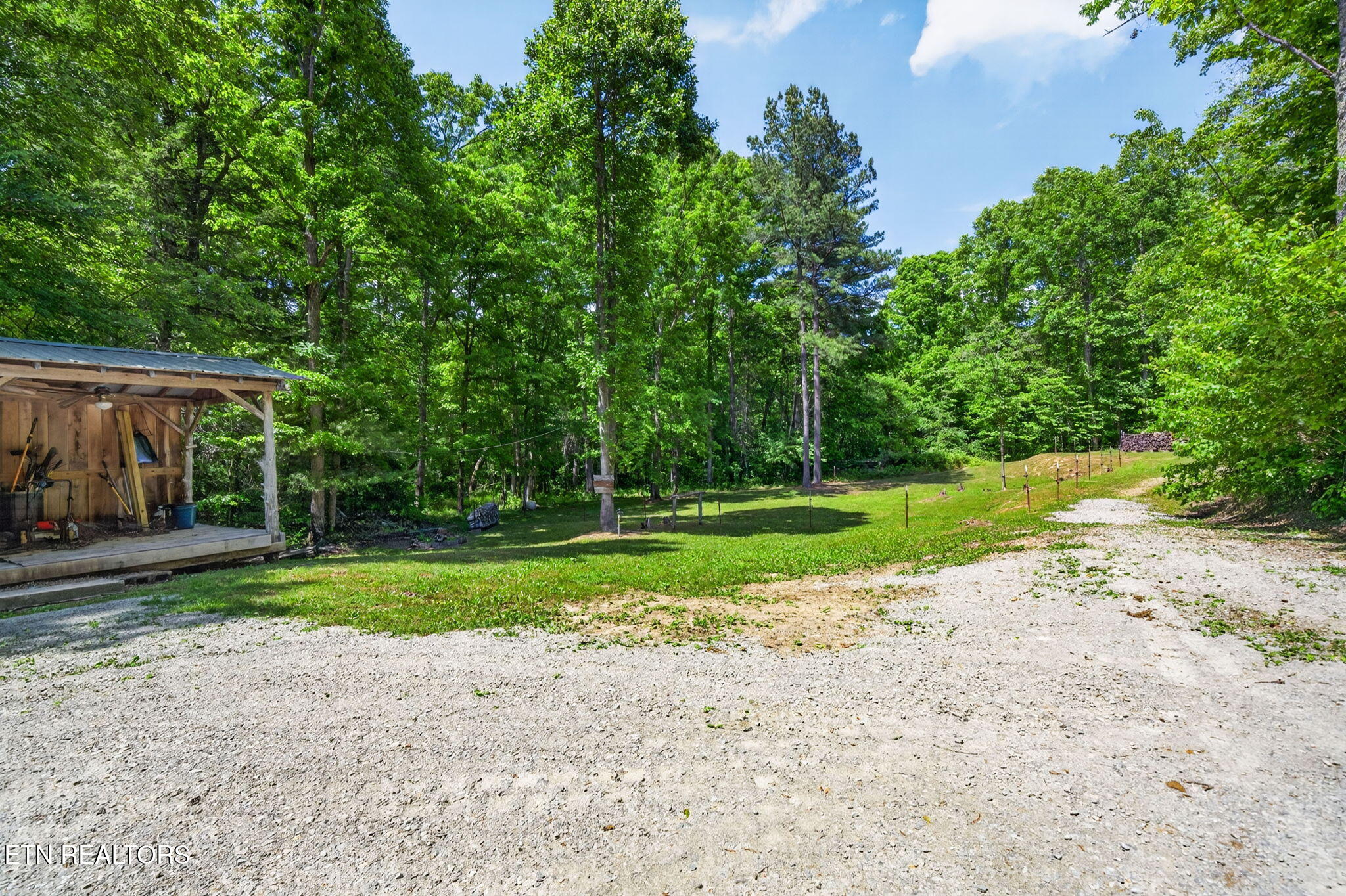 4912 Honey Creek Loop Road Allardt, TN 38504 - Photo 10 of 49 9-web-or-mls-4912 Honey Creek Loop Rd_04