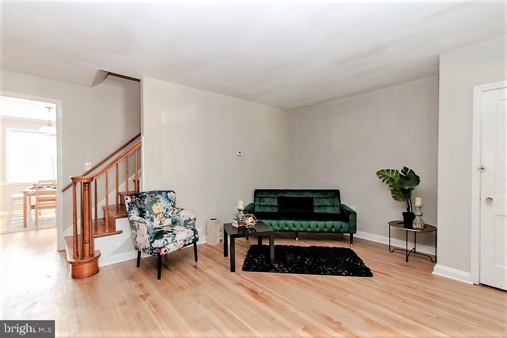 1265 Meridene Drive Baltimore, MD 21239 - Photo 4 of 29 Living Room