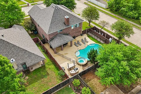 $499,900 | 5540 La Bandera Trail, Benbrook, TX 76126