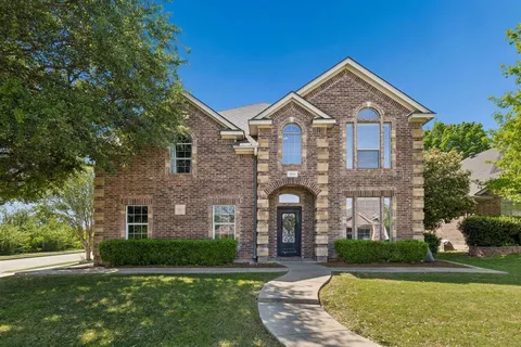 $499,900 | 5540 La Bandera Trail, Benbrook, TX 76126