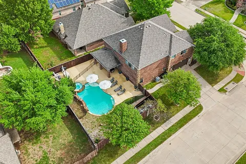 $499,900 | 5540 La Bandera Trail, Benbrook, TX 76126